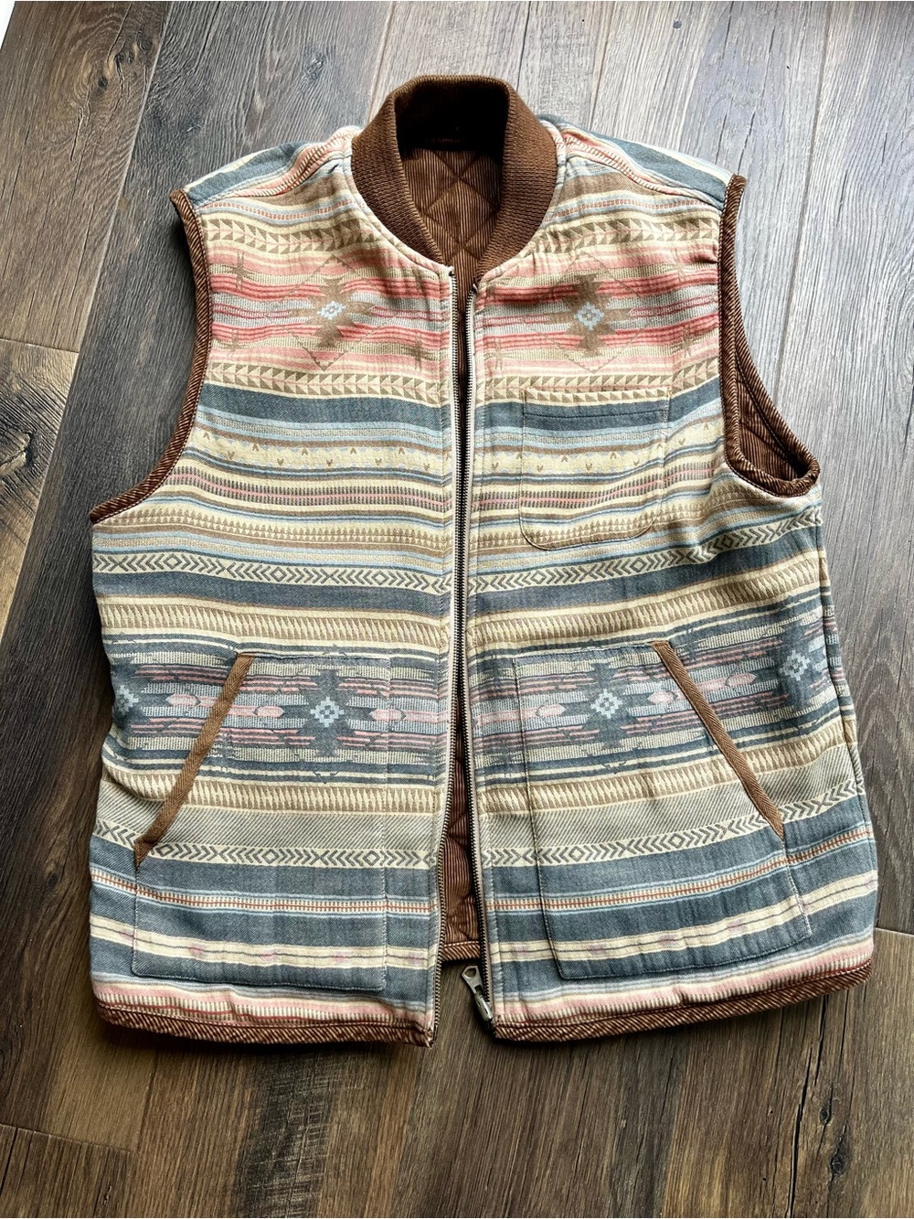 Faherty Reversible Navajo Corduroy Vest Southwest Large NWOT